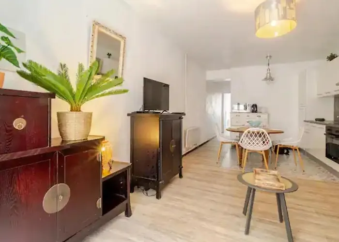 Le Transversal 1 -balcon-garage Privé Optionnel -centre Historique-plages à 21km ! Appartement