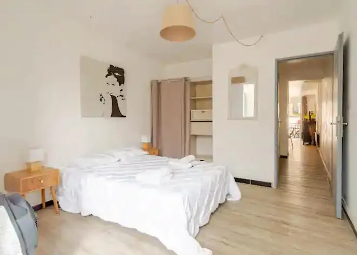 Le Transversal 1 -balcon-garage Privé Optionnel -centre Historique-plages à 21km ! *